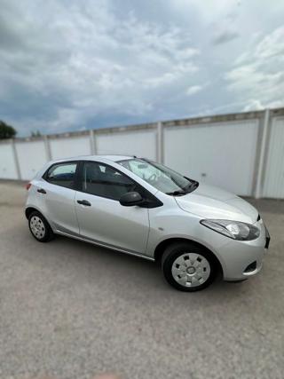 MAZDA 2 usata, con Airbag laterali