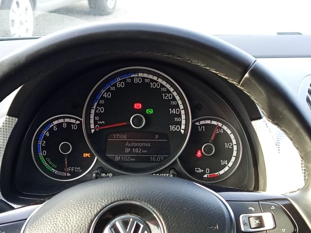 VOLKSWAGEN e-up! usata 18