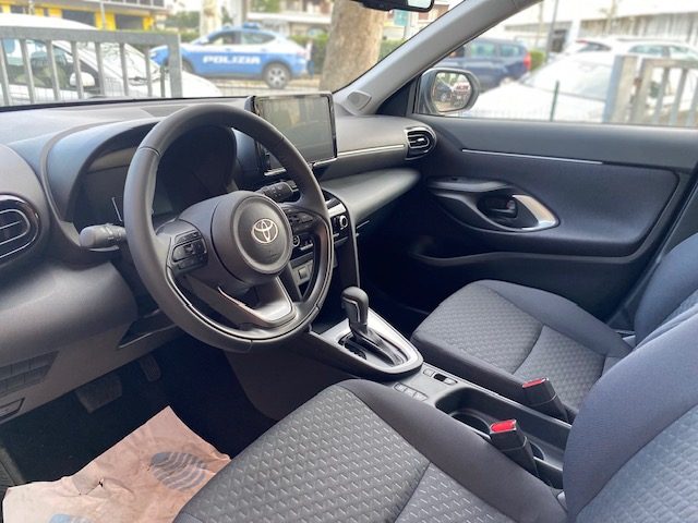 TOYOTA Yaris Cross usata, con Airbag laterali