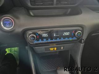 TOYOTA Yaris usata, con Touch screen