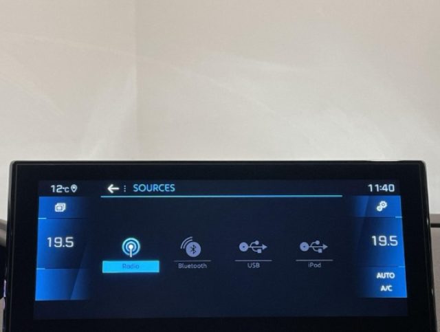 PEUGEOT 5008 usata, con USB