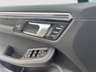 PORSCHE Macan usata 15