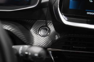 PEUGEOT 2008 usata, con Fari LED