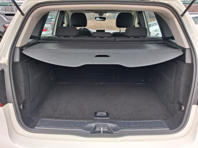 MERCEDES-BENZ B 180 usata, con Fari Xenon