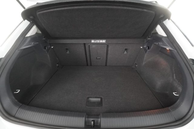 VOLKSWAGEN T-Roc usata 12