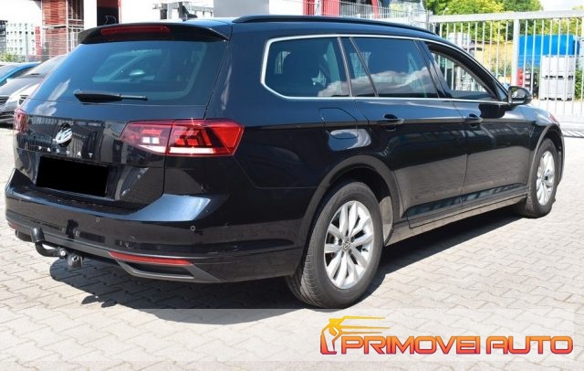 VOLKSWAGEN Passat Variant usata, con ESP