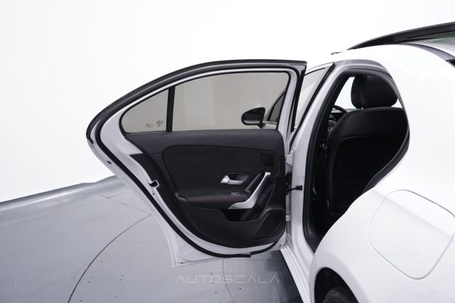 MERCEDES-BENZ A 180 usata, con Sensore di pioggia