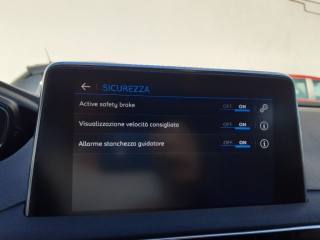PEUGEOT 3008 usata, con Fendinebbia