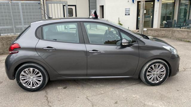 PEUGEOT 208 usata, con Airbag laterali