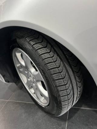 MERCEDES-BENZ CLK 200 usata, con Lettore CD