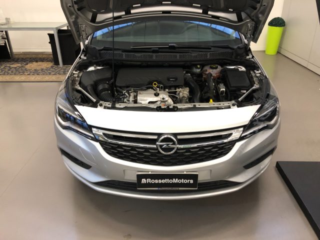 OPEL Astra usata, con Controllo trazione
