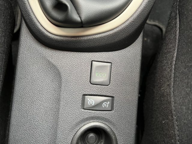 RENAULT Captur usata 22