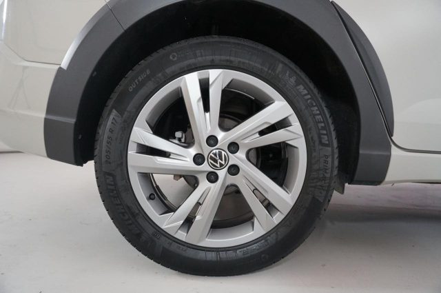 VOLKSWAGEN Taigo usata, con Autoradio