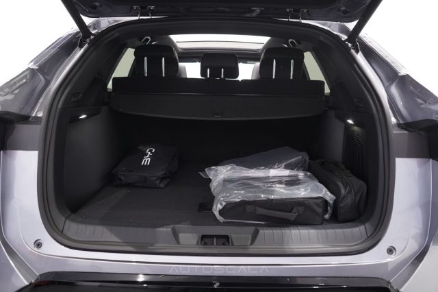 BYD Seal usata, con Frenata d