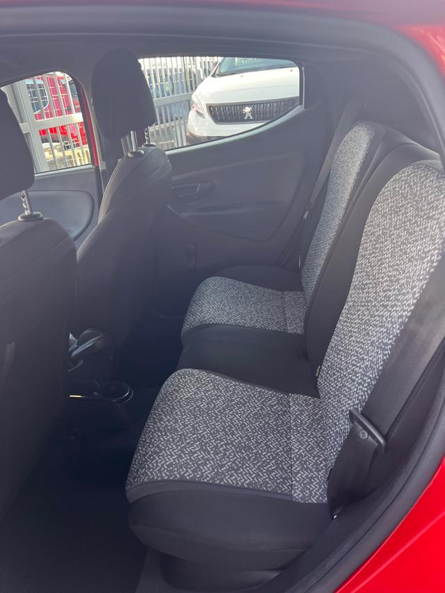 LANCIA Ypsilon usata, con Autoradio