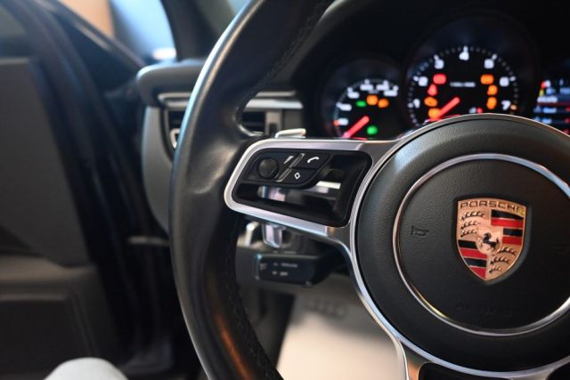 PORSCHE Macan usata 133