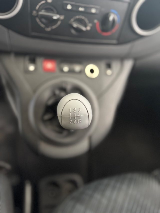 PEUGEOT Partner usata 6