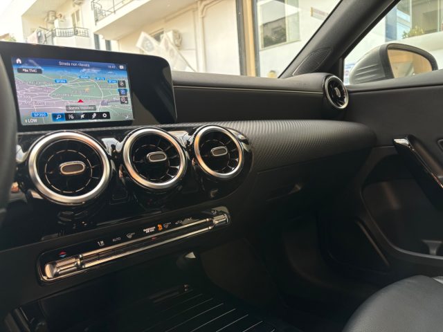 MERCEDES-BENZ A 180 usata, con Lettore CD