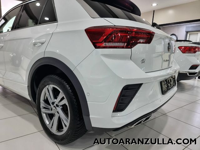 VOLKSWAGEN T-Roc usata, con Leve al volante