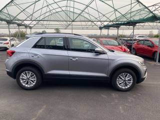 VOLKSWAGEN T-Roc usata, con Autoradio