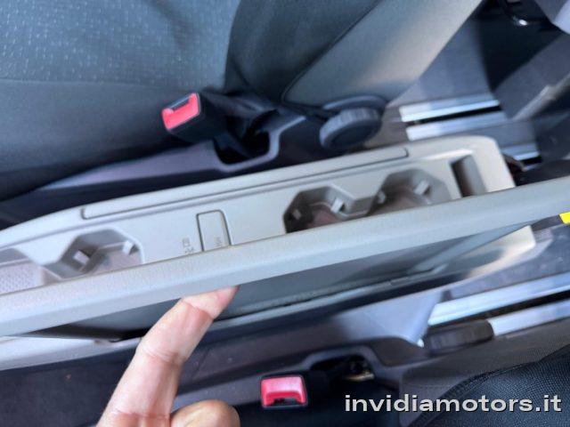 VOLKSWAGEN Multivan usata, con Antifurto