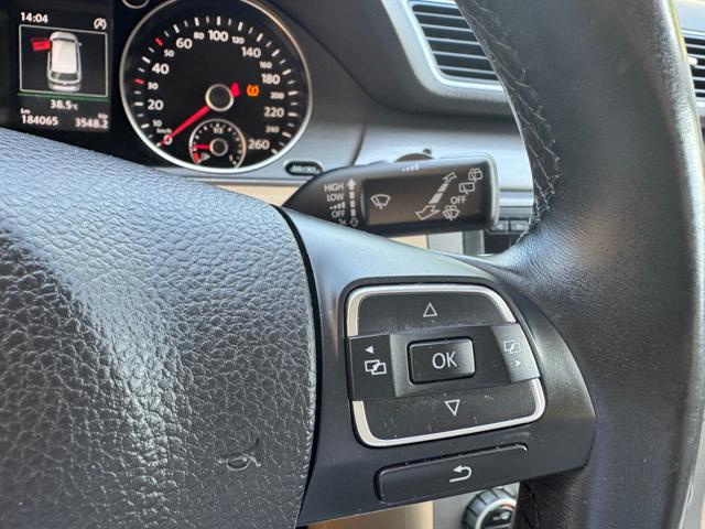 VOLKSWAGEN Passat usata, con Park Distance Control