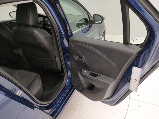 OPEL Corsa usata, con Hill holder