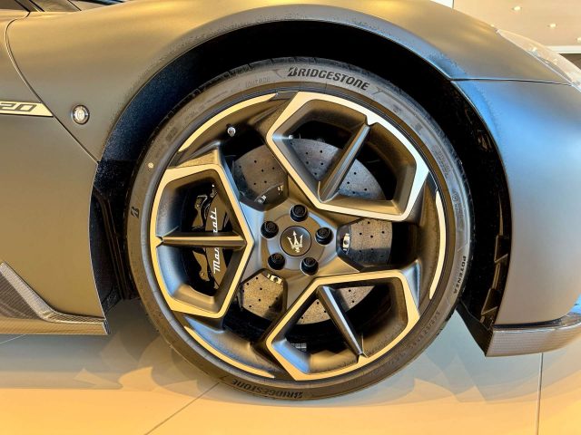 MASERATI MC20 usata, con Autoradio