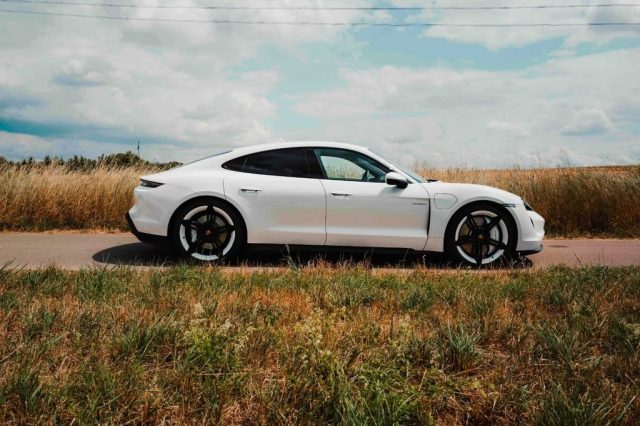 PORSCHE Taycan usata, con Airbag Passeggero