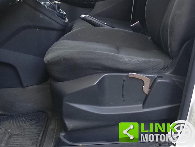 FORD Tourneo Connect usata, con Climatizzatore
