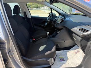 PEUGEOT 208 usata, con Volante multifunzione
