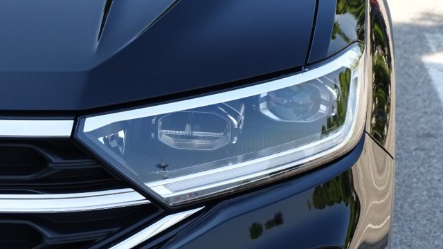 VOLKSWAGEN T-Roc usata, con Controllo elettronico della corsia