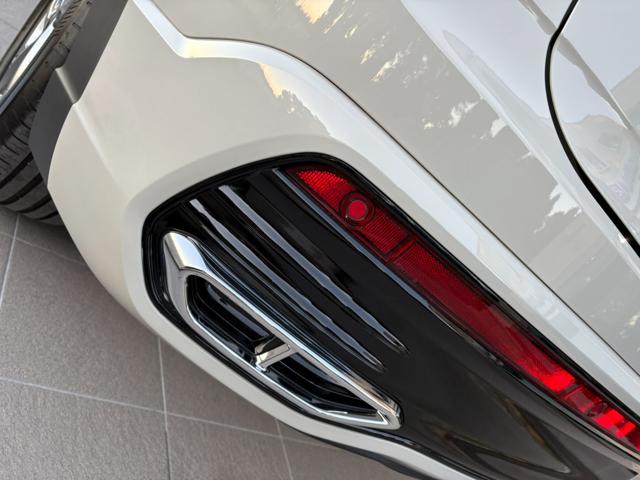 VOLKSWAGEN Taigo usata, con Luci diurne