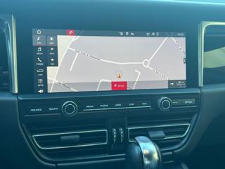 PORSCHE Macan usata, con Autoradio