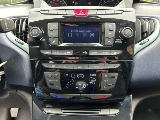 LANCIA Ypsilon usata, con Controllo automatico clima