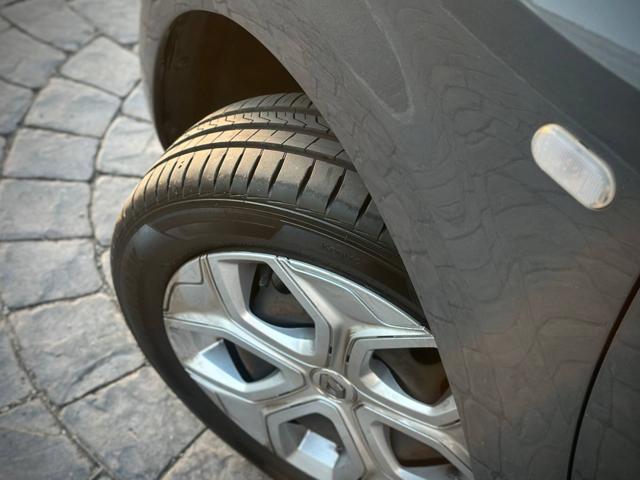 RENAULT Twingo usata 32