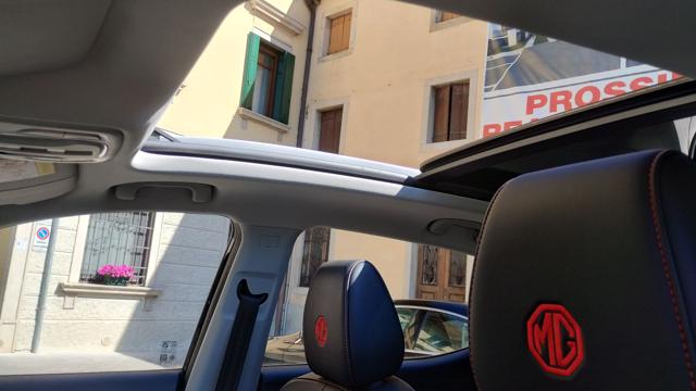 MG ZS usata, con Fendinebbia