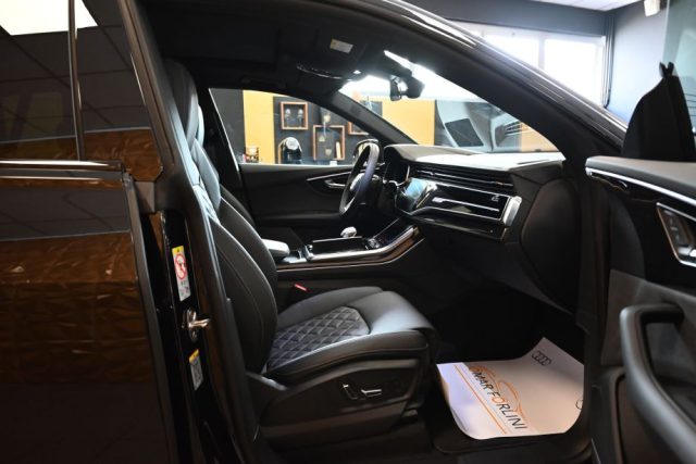 AUDI Q8 usata 25