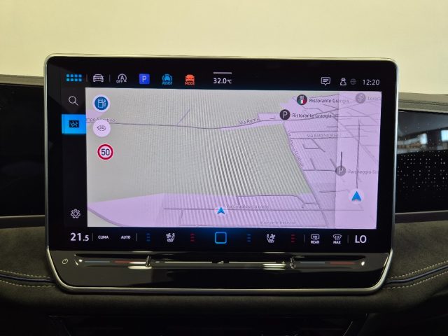 VOLKSWAGEN Passat usata, con Sistema di navigazione