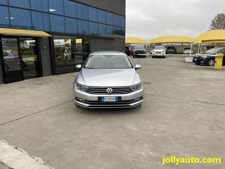 VOLKSWAGEN Passat Variant usata, con Airbag
