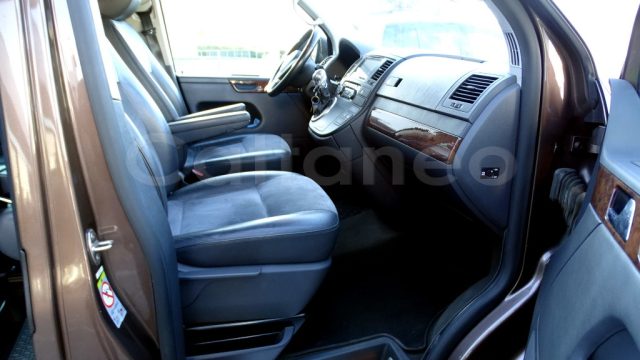 VOLKSWAGEN Multivan usata, con Airbag
