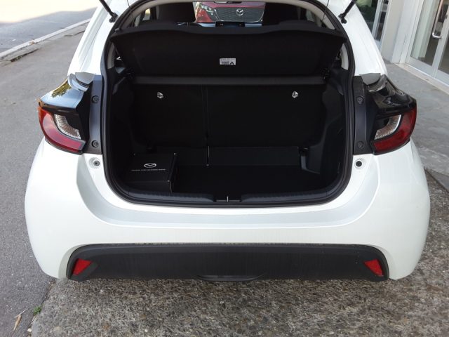 MAZDA 2 usata, con Controllo elettronico della corsia