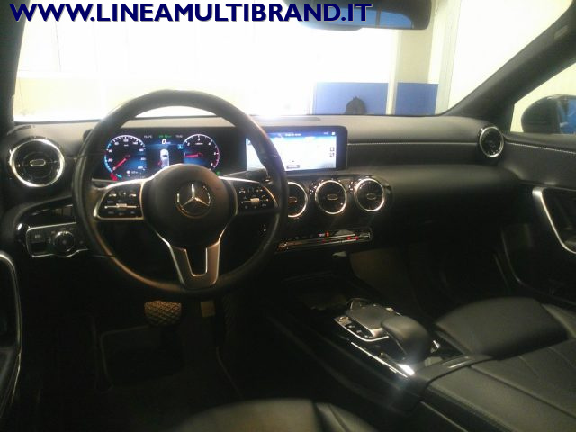 MERCEDES-BENZ A 180 usata, con Touch screen