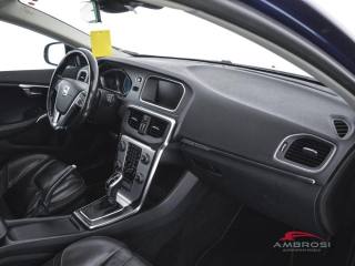 VOLVO V40 Cross Country usata 11