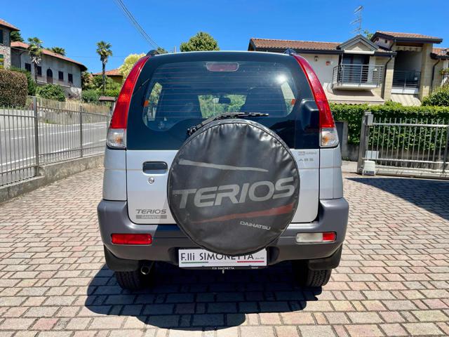 DAIHATSU Terios usata, con Autoradio