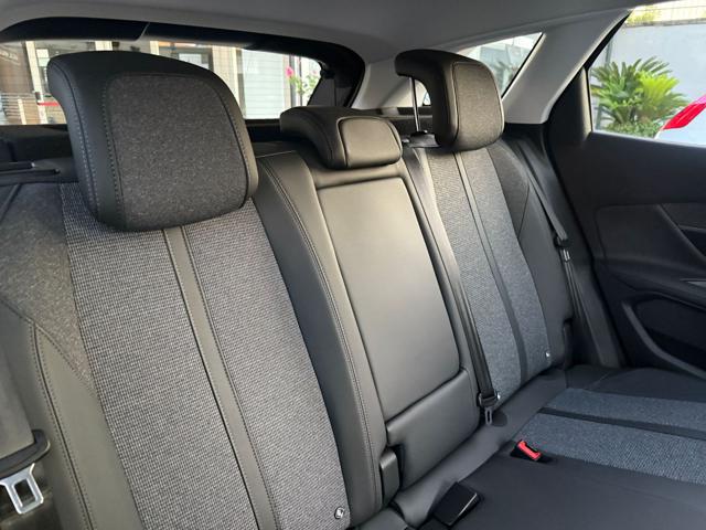 PEUGEOT 3008 usata, con Park Distance Control