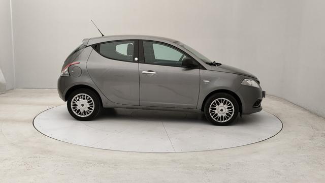LANCIA Ypsilon usata, con Autoradio