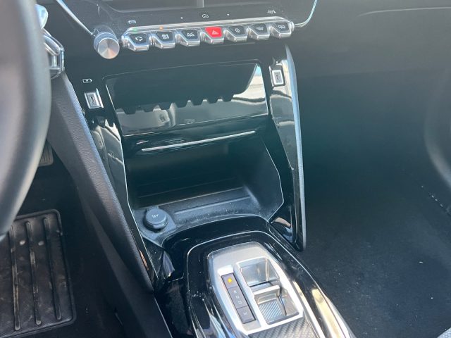 PEUGEOT 208 usata, con Luci diurne LED