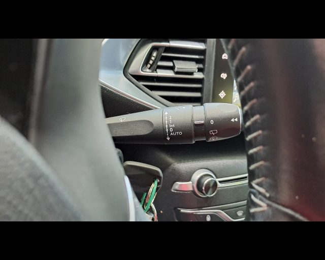 PEUGEOT 308 usata, con Specchietti laterali elettrici