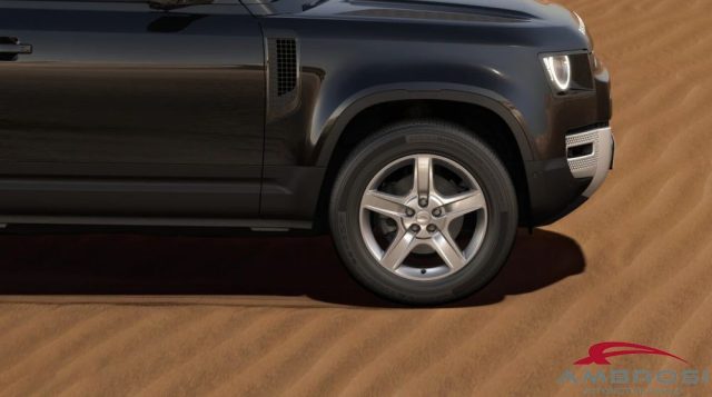 LAND ROVER Defender usata 5